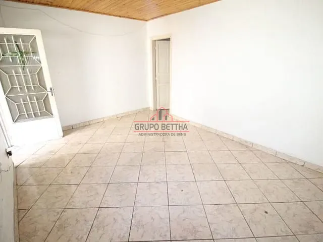 Casa com 197m², à venda, no bairro Centro em Carapicuíba