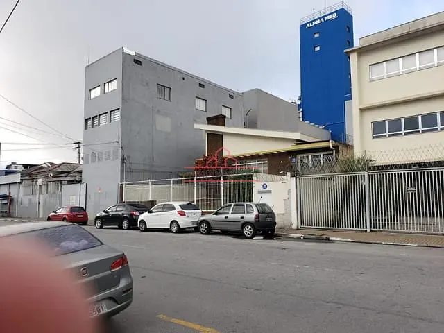 Casa com 197m², à venda, no bairro Centro em Carapicuíba