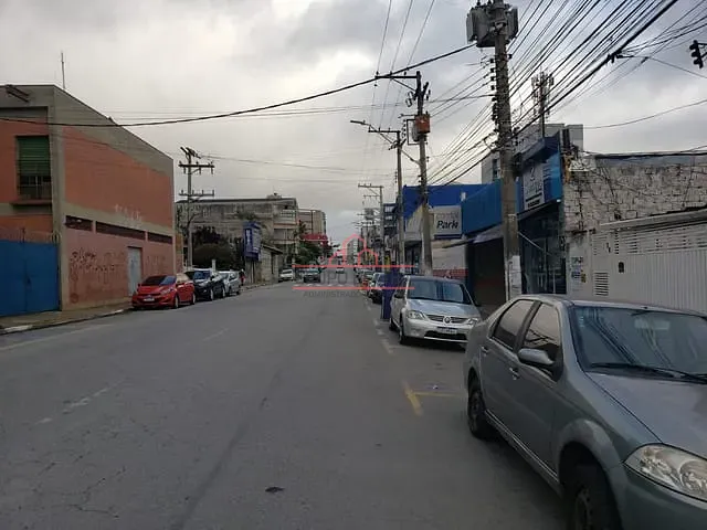 Casa com 197m², à venda, no bairro Centro em Carapicuíba