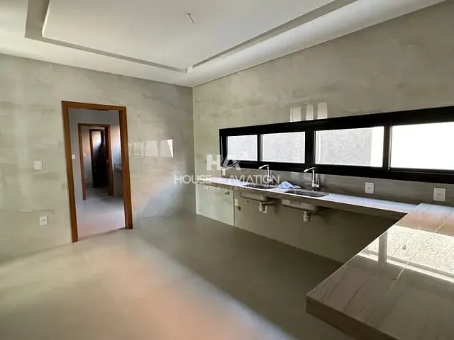 Casa com 623m² 5 quartos e 7 banheiros, à venda, no bairro Alphaville Ipê em Goiânia