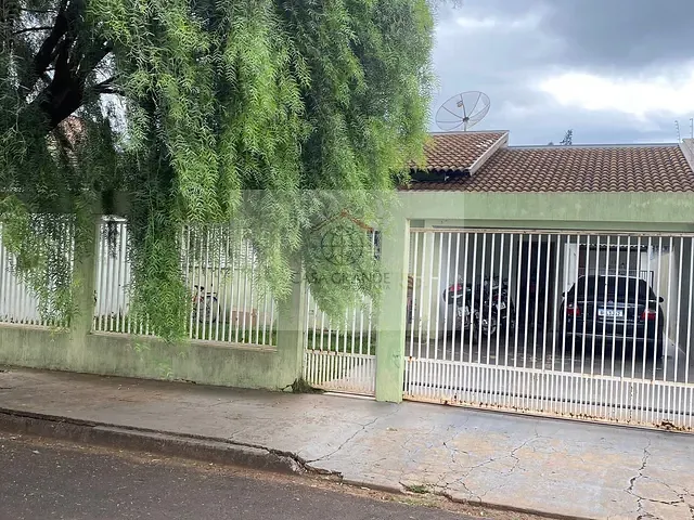 Casa com 300m² 3 quartos e 2 banheiros, à venda, no bairro Manoel Müller em Rolândia