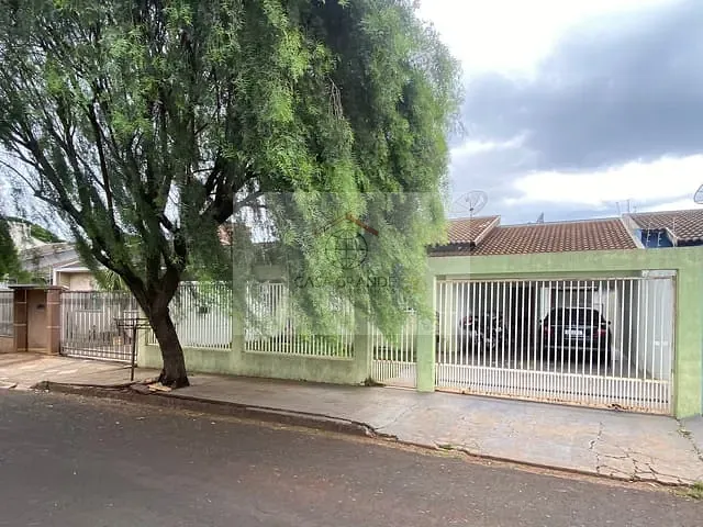 Casa com 300m² 3 quartos e 2 banheiros, à venda, no bairro Manoel Müller em Rolândia