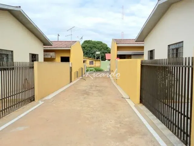 Casa com 70m² 3 quartos e 1 banheiro, para alugar, no bairro Vila Araponguinha em Arapongas