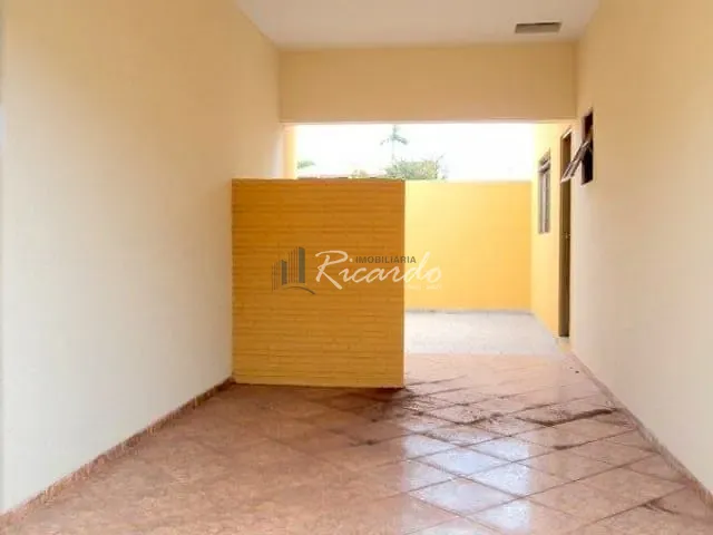 Casa com 70m² 3 quartos e 1 banheiro, para alugar, no bairro Vila Araponguinha em Arapongas