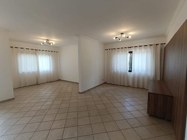 Casa com 630m² 3 quartos e 3 banheiros, para alugar, no bairro Condominio Jardim Paulista em Vinhedo