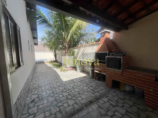 Casa com 252m² 3 quartos e 1 banheiro, à venda, no bairro Capricórnio II em Caraguatatuba