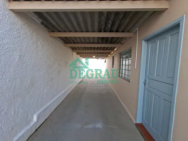 Casa com 311m² 2 quartos e 1 banheiro, para alugar, no bairro Vila Nossa Senhora de Fátima em Itapeva