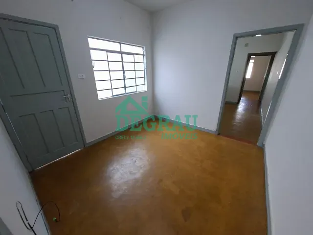 Casa com 311m² 2 quartos e 1 banheiro, para alugar, no bairro Vila Nossa Senhora de Fátima em Itapeva