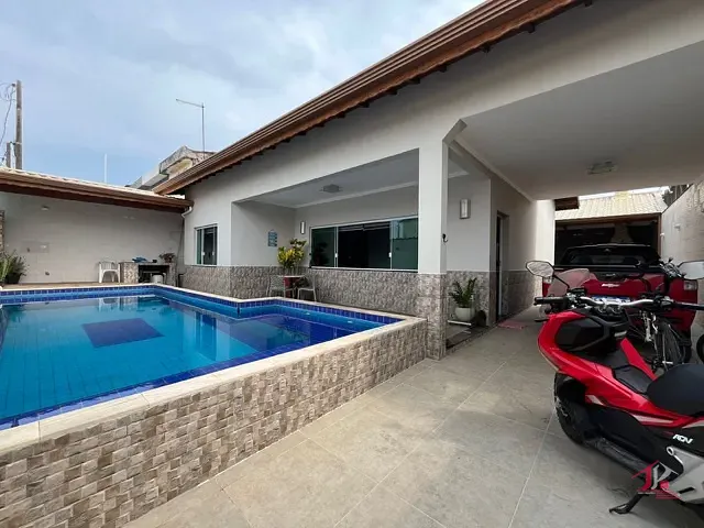 Casa 5 quartos e 5 banheiros, à venda, no bairro Jamaica (Praia) em Itanhaém