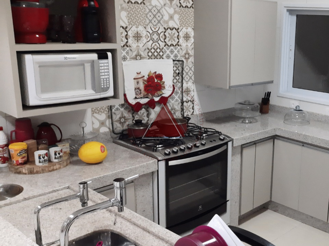 Casa com 202m² 3 quartos e 2 banheiros, à venda, no bairro Residencial Meireles/ Jardim Tropical/ Jardim João Liporoni em Franca