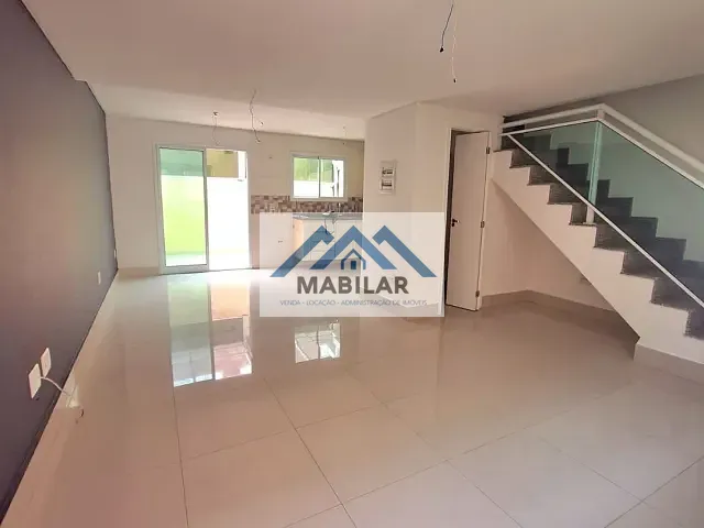 Casa com 89m² 3 quartos e 2 banheiros, para alugar, no bairro Vila Mangalot em São Paulo