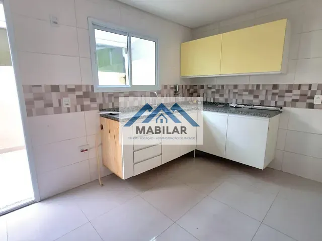 Casa com 89m² 3 quartos e 2 banheiros, para alugar, no bairro Vila Mangalot em São Paulo