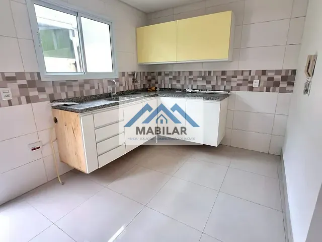 Casa com 89m² 3 quartos e 2 banheiros, para alugar, no bairro Vila Mangalot em São Paulo