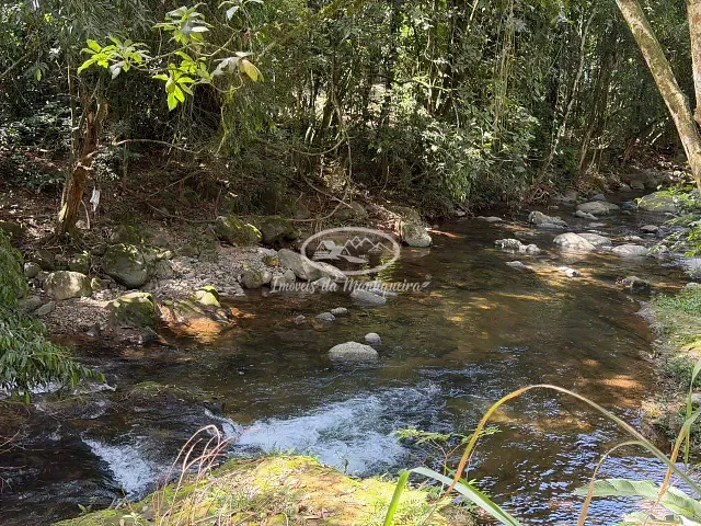 Casa com 1000m² 4 quartos e 4 banheiros, à venda, no bairro Fazendinha (Penedo) em Itatiaia