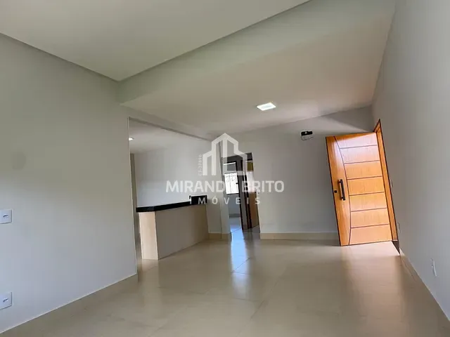 Casa 3 quartos e 2 banheiros, à venda, no bairro Pontal Sul - Acréscimo em Aparecida de Goiânia