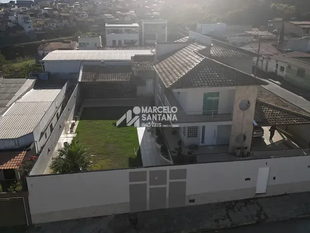 Casa 4 quartos e 6 banheiros, à venda, no bairro Petrópolis em Vitória da Conquista