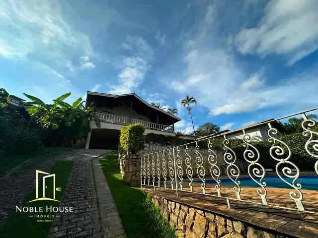 Casa com 800m² 3 quartos e 4 banheiros, à venda, no bairro Marambaia em Vinhedo