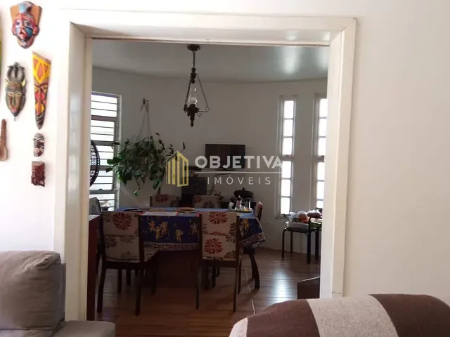 Casa com 316m² 3 quartos e 2 banheiros, à venda, no bairro Guarujá em Porto Alegre