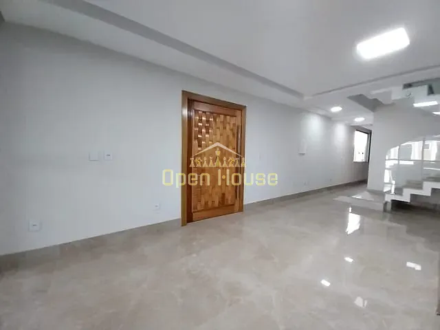 Casa com 225m² 3 quartos e 3 banheiros, à venda, no bairro Jardim Belvedere em Volta Redonda