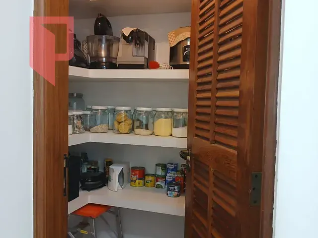 Casa 5 quartos e 5 banheiros, à venda, no bairro Caiçaras em Belo Horizonte