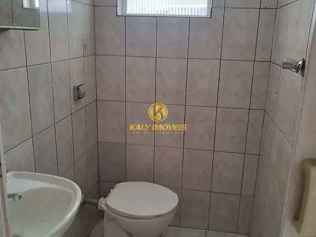 Casa com 12m² 1 quarto e 1 banheiro, para alugar, no bairro Nova Gerty em São Caetano do Sul