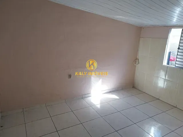 Casa com 12m² 1 quarto e 1 banheiro, para alugar, no bairro Nova Gerty em São Caetano do Sul