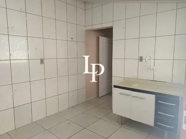 Casa com 12m² 1 quarto e 1 banheiro, para alugar, no bairro Nova Gerty em São Caetano do Sul