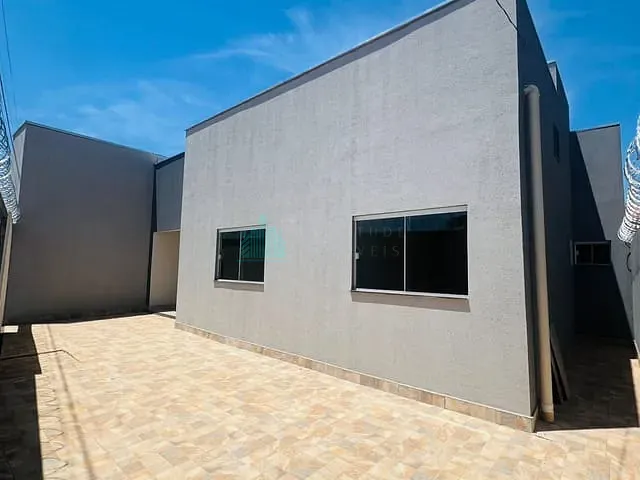 Casa 3 quartos e 2 banheiros, à venda, no bairro Residencial Liz em Catalão