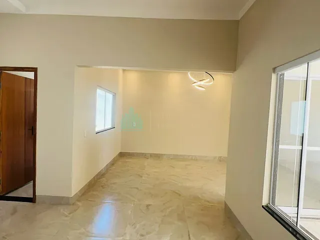 Casa 3 quartos e 2 banheiros, à venda, no bairro Residencial Liz em Catalão