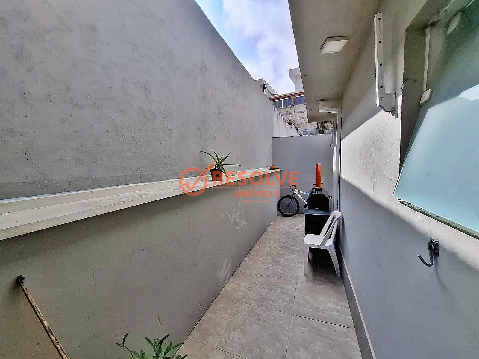 Casa à venda com 2 quartos, 64m² - Foto 3