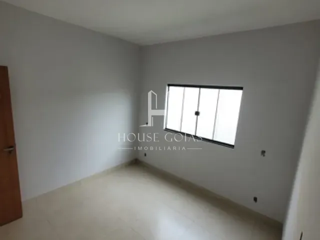 Casa com 186m² 3 quartos e 2 banheiros, à venda, no bairro Parque Hayala em Aparecida de Goiânia