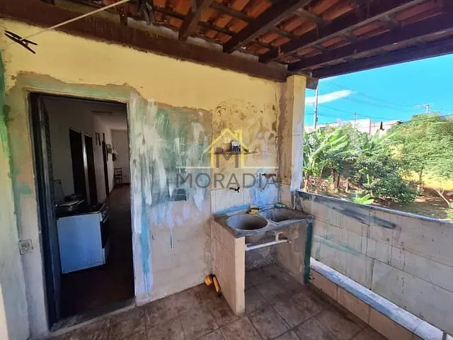 Casa com 381m² 3 quartos e 1 banheiro, à venda, no bairro Taboão em Guaxupé