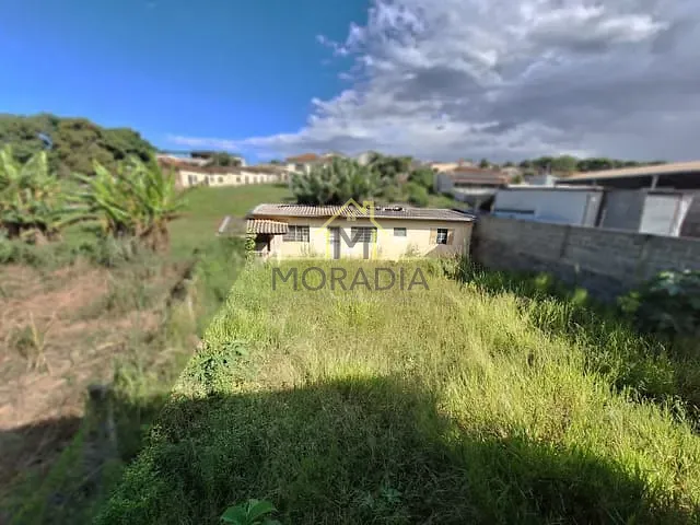 Casa com 381m² 3 quartos e 1 banheiro, à venda, no bairro Taboão em Guaxupé