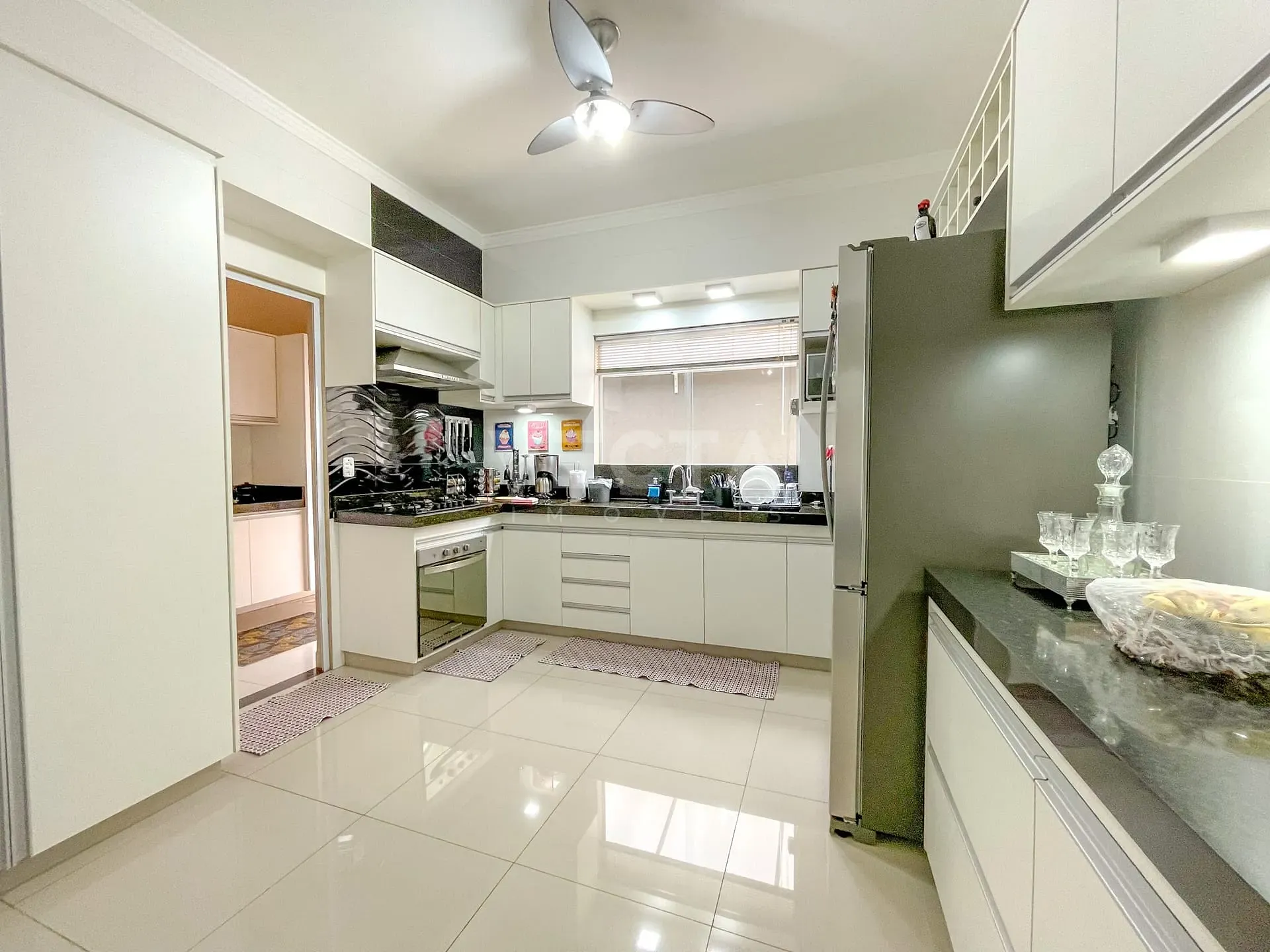 Casa, 3 quartos, 240 m² - Foto 11