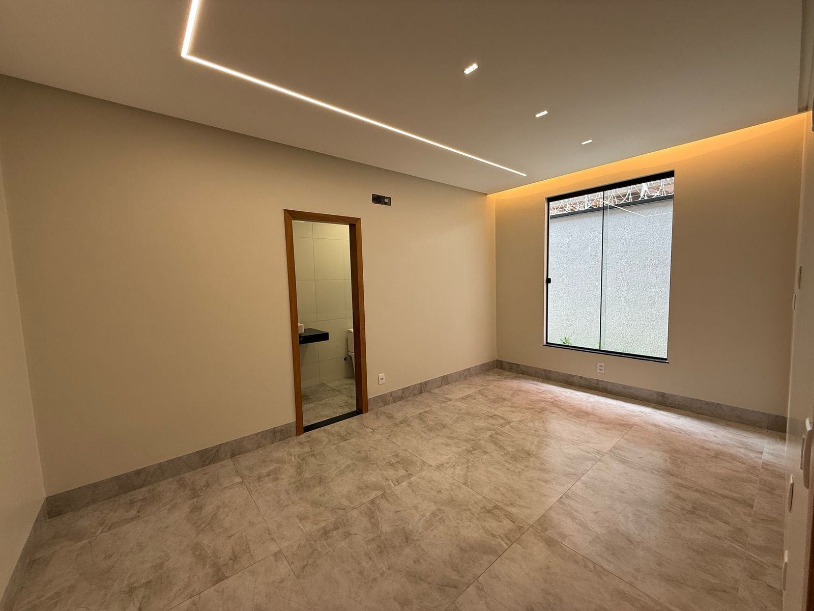 Casa à venda com 3 quartos, 210m² - Foto 5