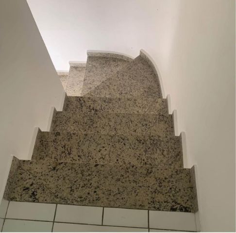 Casa 2 quartos e 2 banheiros, à venda, no bairro Parque Zabulão em Rio das Ostras