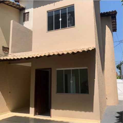 Casa 2 quartos e 2 banheiros, à venda, no bairro Parque Zabulão em Rio das Ostras