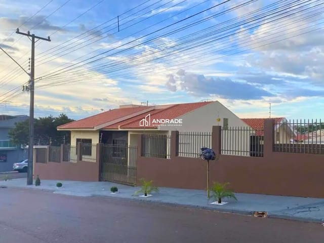 Casa com 292m² 2 quartos e 2 banheiros, à venda, no bairro Residencial Interlagos em Apucarana