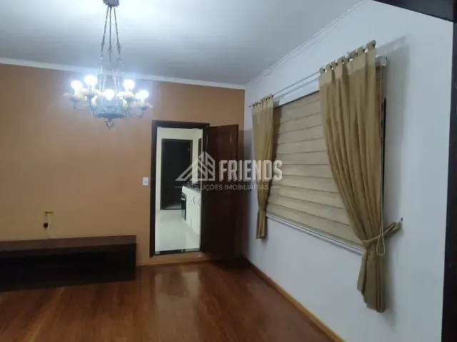 Casa com 300m² 7 quartos e 3 banheiros, para alugar, no bairro Penha de França em São Paulo