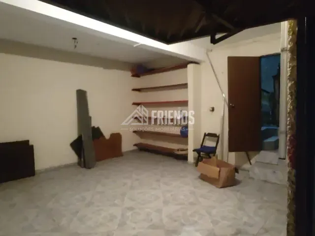 Casa com 300m² 7 quartos e 3 banheiros, para alugar, no bairro Penha de França em São Paulo