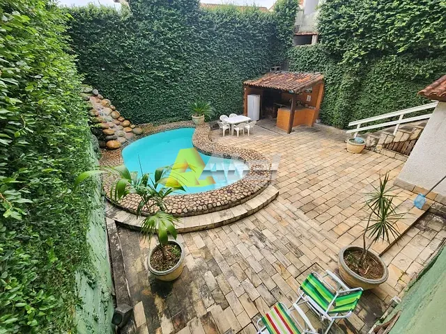 Casa com 300m² 4 quartos e 4 banheiros, à venda, no bairro Taquara em Rio de Janeiro