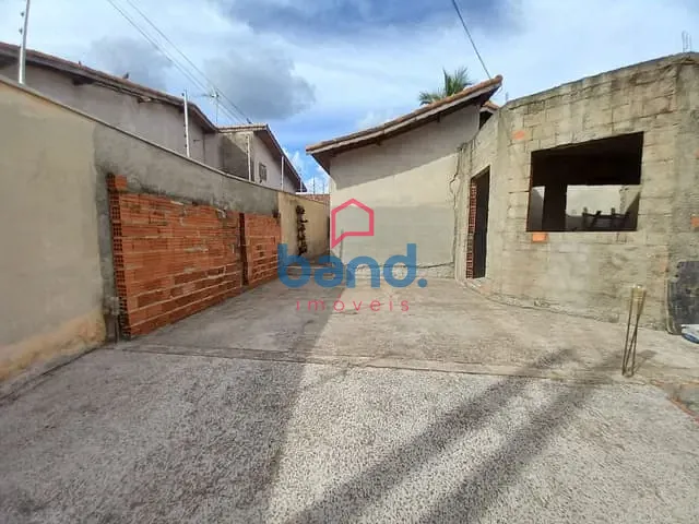 Casa com 279m² 2 quartos e 2 banheiros, à venda, no bairro Chácara Nestor em Porto Feliz