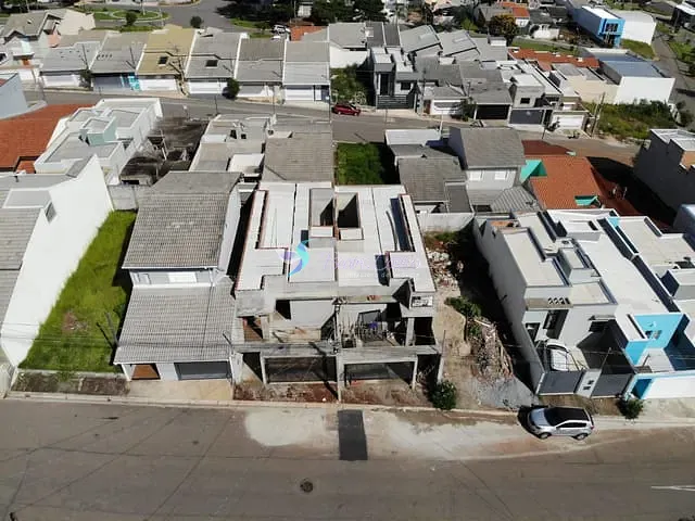 Casa com 140m² 3 quartos e 4 banheiros, à venda, no bairro Residencial Quinta dos Vinhedos em Bragança Paulista
