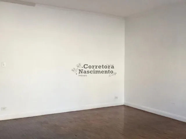 Casa com 250m² 3 quartos e 1 banheiro, à venda, no bairro Jardim Siesta em Jacareí