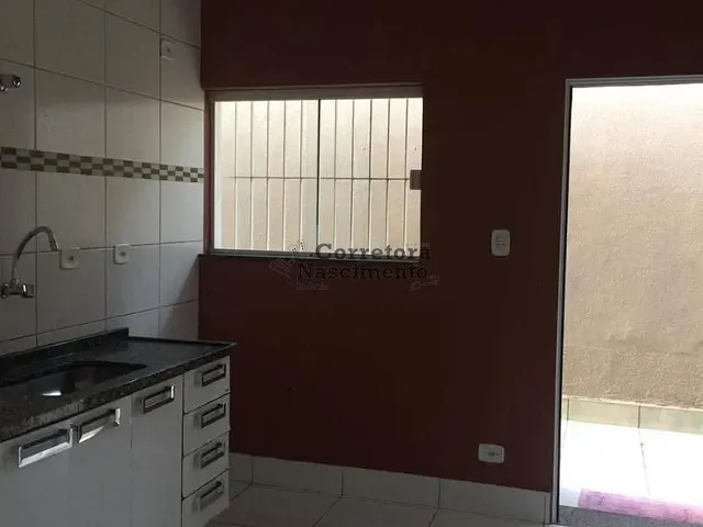 Casa com 250m² 3 quartos e 1 banheiro, à venda, no bairro Jardim Siesta em Jacareí