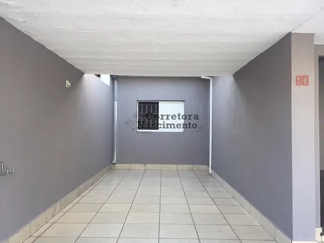 Casa com 250m² 3 quartos e 1 banheiro, à venda, no bairro Jardim Siesta em Jacareí