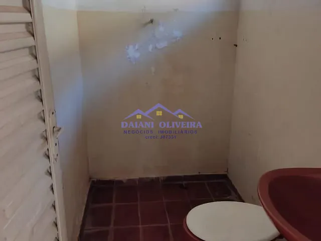 Casa 3 quartos e 2 banheiros, para alugar, no bairro VOTORANTIM em Cambará