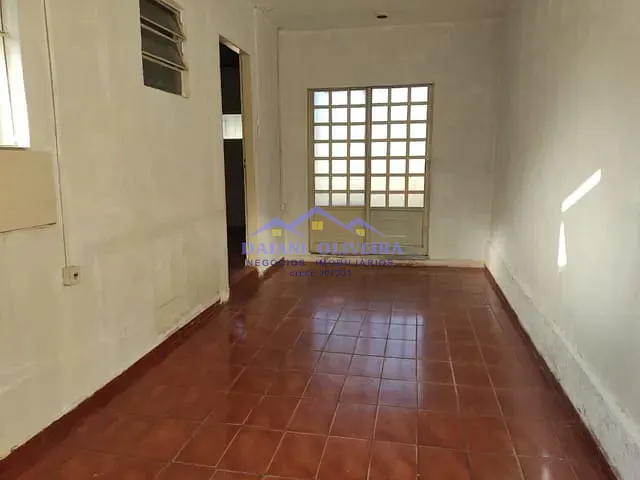 Casa 3 quartos e 2 banheiros, para alugar, no bairro VOTORANTIM em Cambará