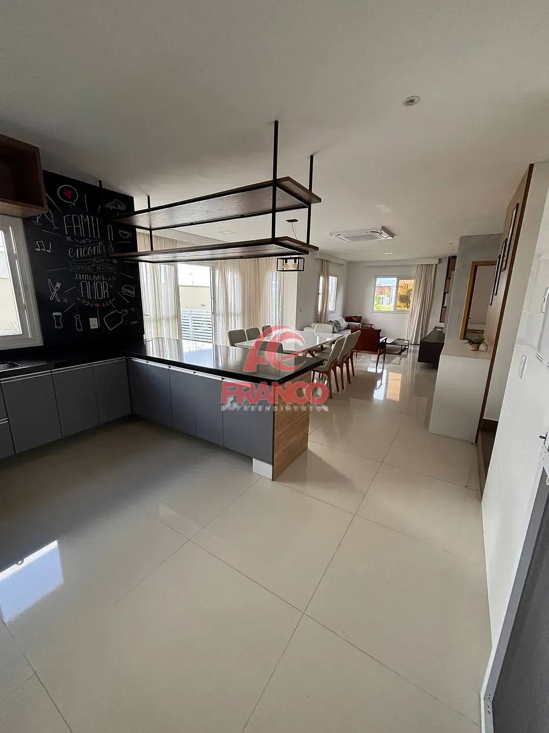 Casa, 3 quartos, 239 m² - Foto 14