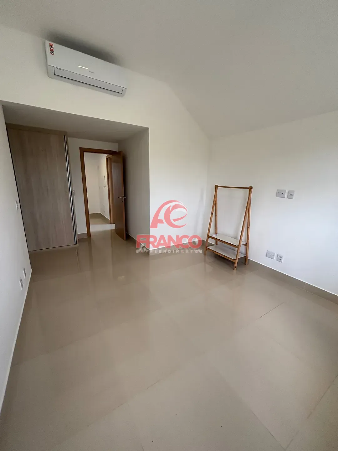 Casa, 3 quartos, 239 m² - Foto 27